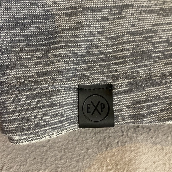 Express Short Sleeve shirt. - Picture 4 of 5